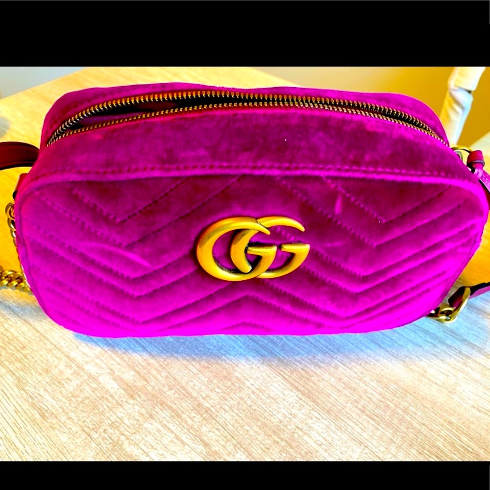 Authentic Gucci crossbody, purple